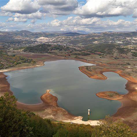 Lago di Canterno